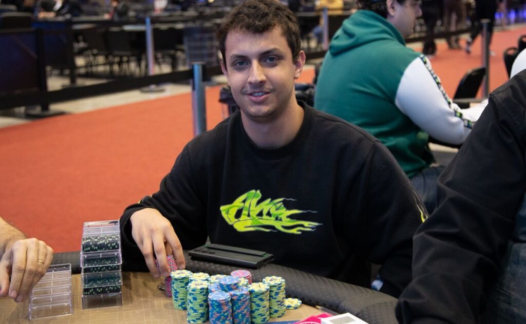 Gabriel Nóbrega juntou um grande stack no Dia 1C
