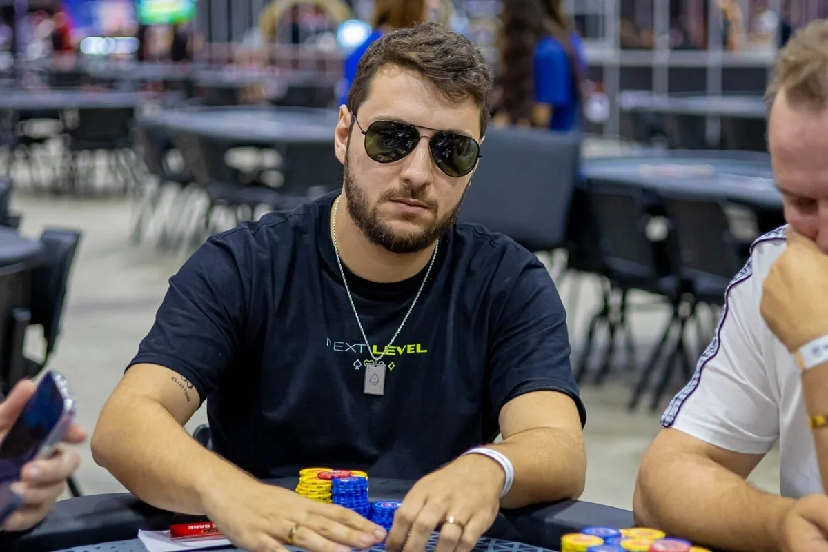 Breno Bertalia rouba a cena com dois títulos na terça de PokerStars