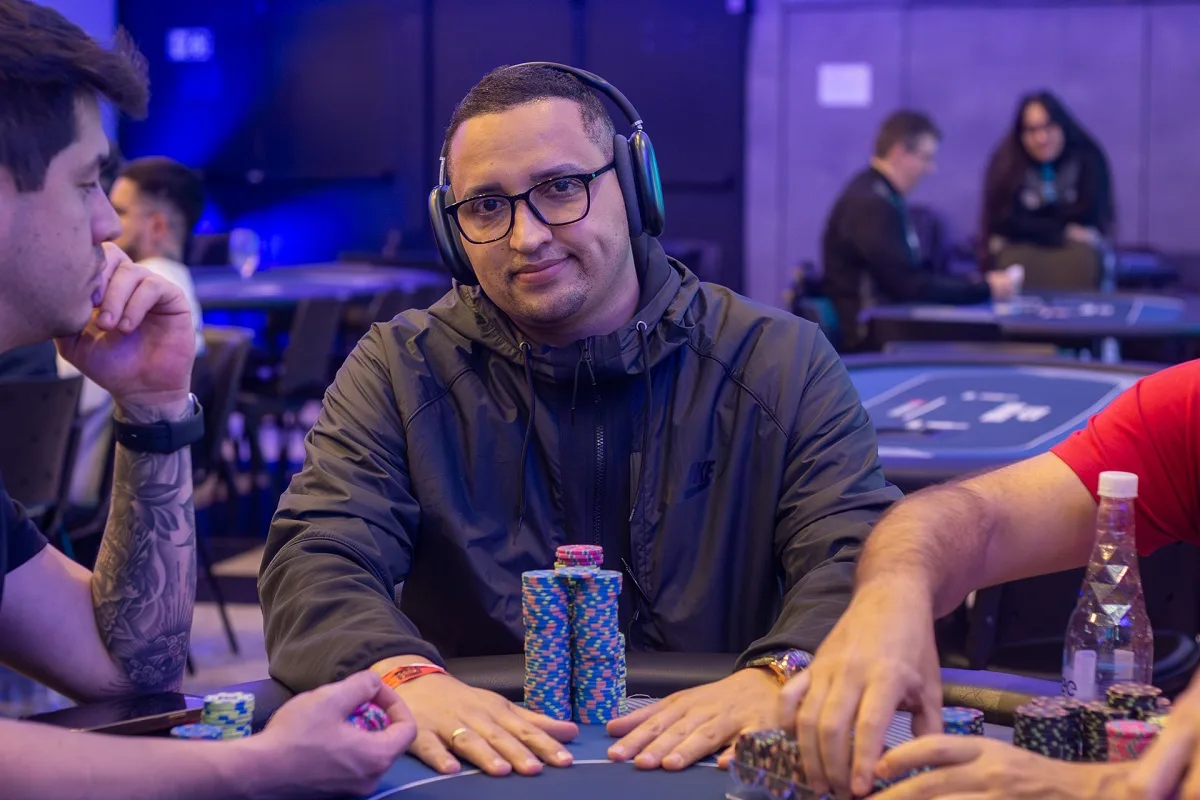 Eddy Ferreira assume liderança geral no Main Event do BSOP Winter Millions
