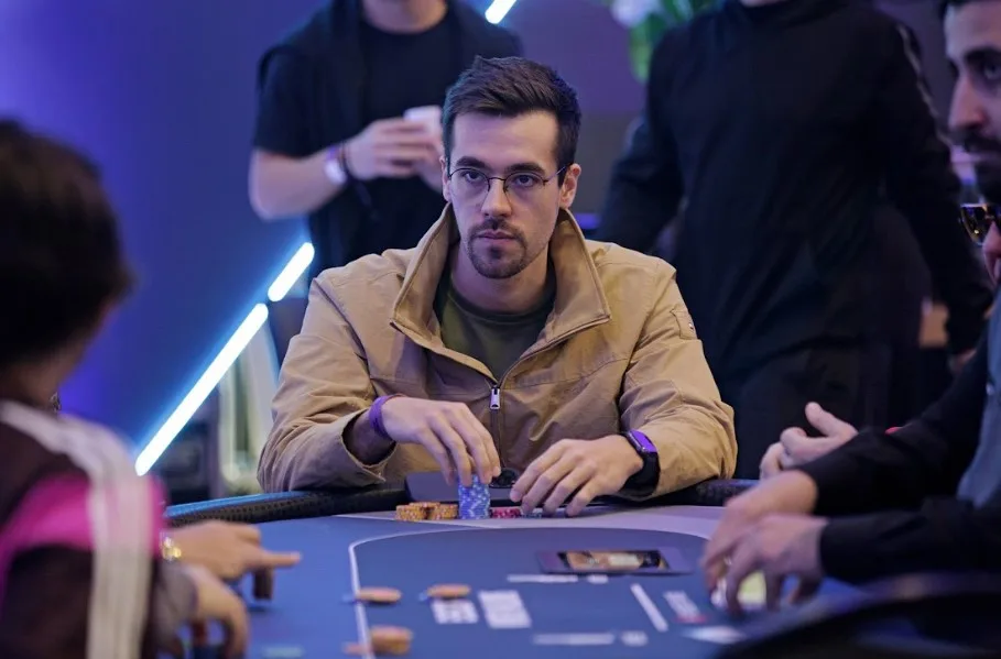 Dalton Hobold é vice-campeão em torneio valioso do PokerStars; confira os resultados