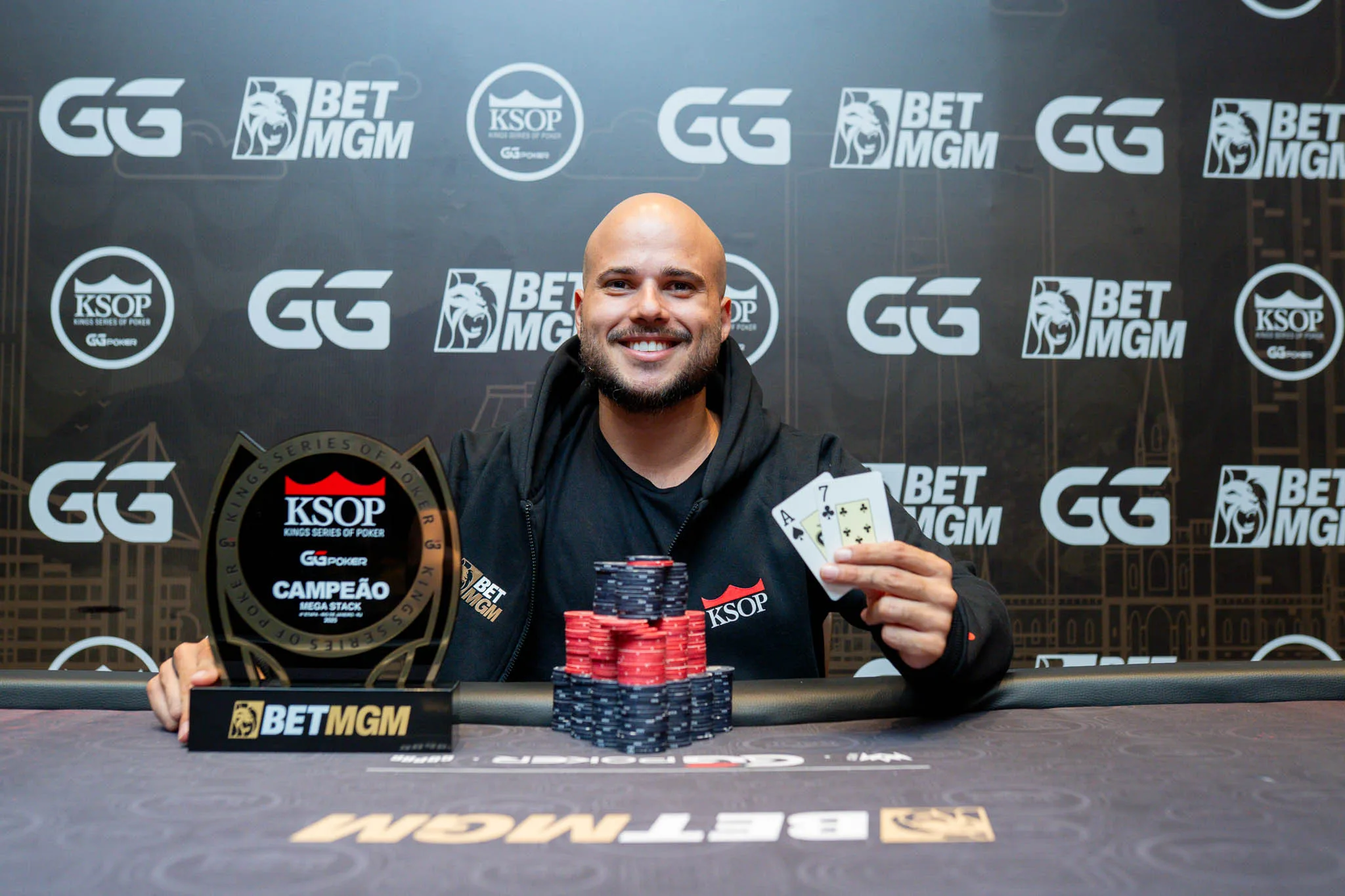 KSOP RJ: Rafael Greick aproveita satélite e crava o Mega Stack: “experiência maravilhosa”