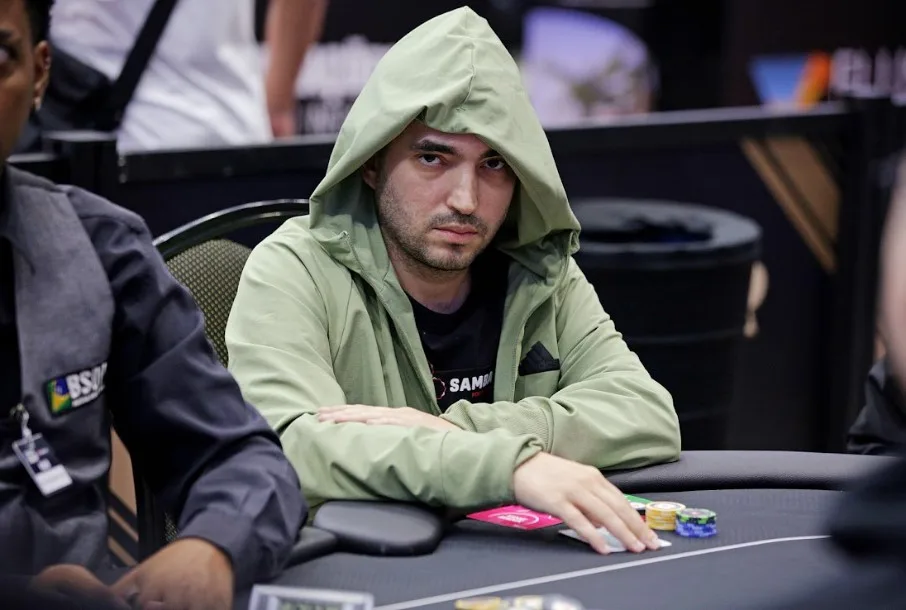 João Sydens vence com o par mais odiado do poker: “voltou a ganhar”