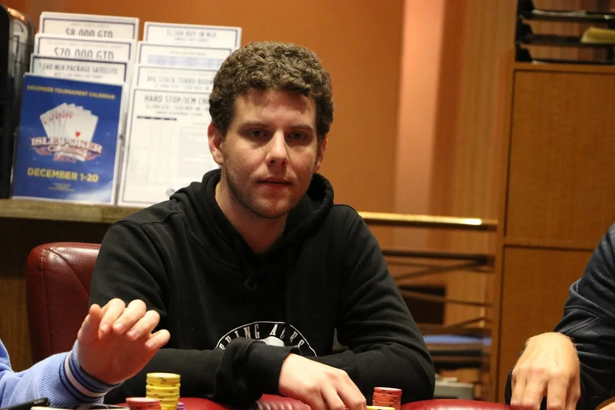 Ari Engel conquista 20º anel e volta a encostar em Maurice Hawkins