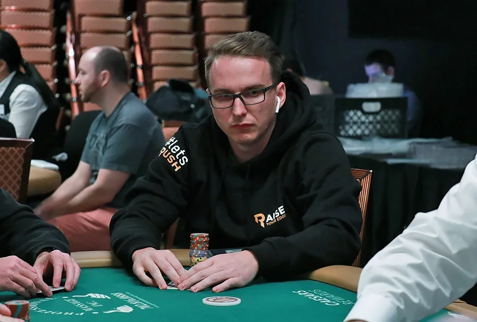 Benjamin Rolle lidera FT do Main Event da WSOP Online; Ramon Kropmanns cai em 24º