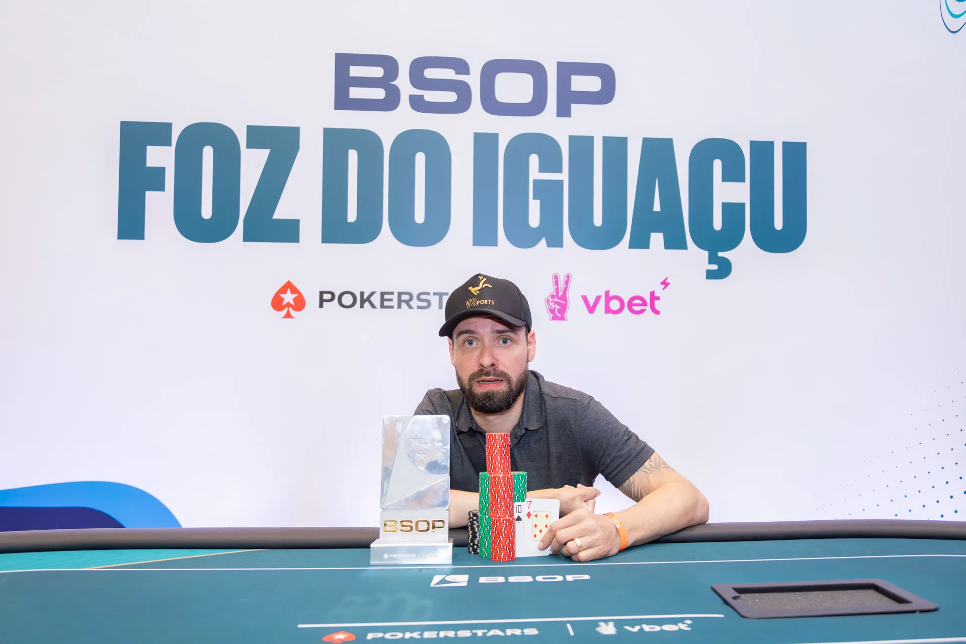 Vinicius Silva crava torneio no BSOP Foz do Iguaçu e mostra a inclusão do esporte