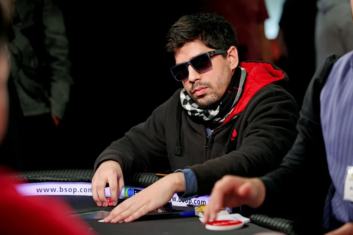 Douglas Lopes forra com título do Bounty Hunters Daily Main da quarta-feira