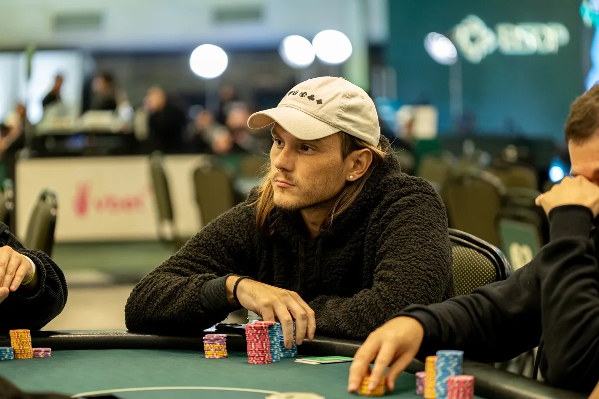 Alisson Piekazewicz larga na frente no 50K HR Championship do BSOP Millions