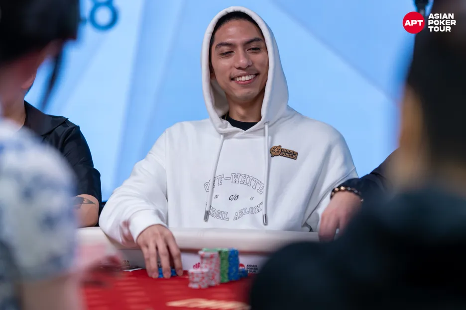 Blefe surreal na mesa final do Main Event da APT Championship forçou fold de sequência