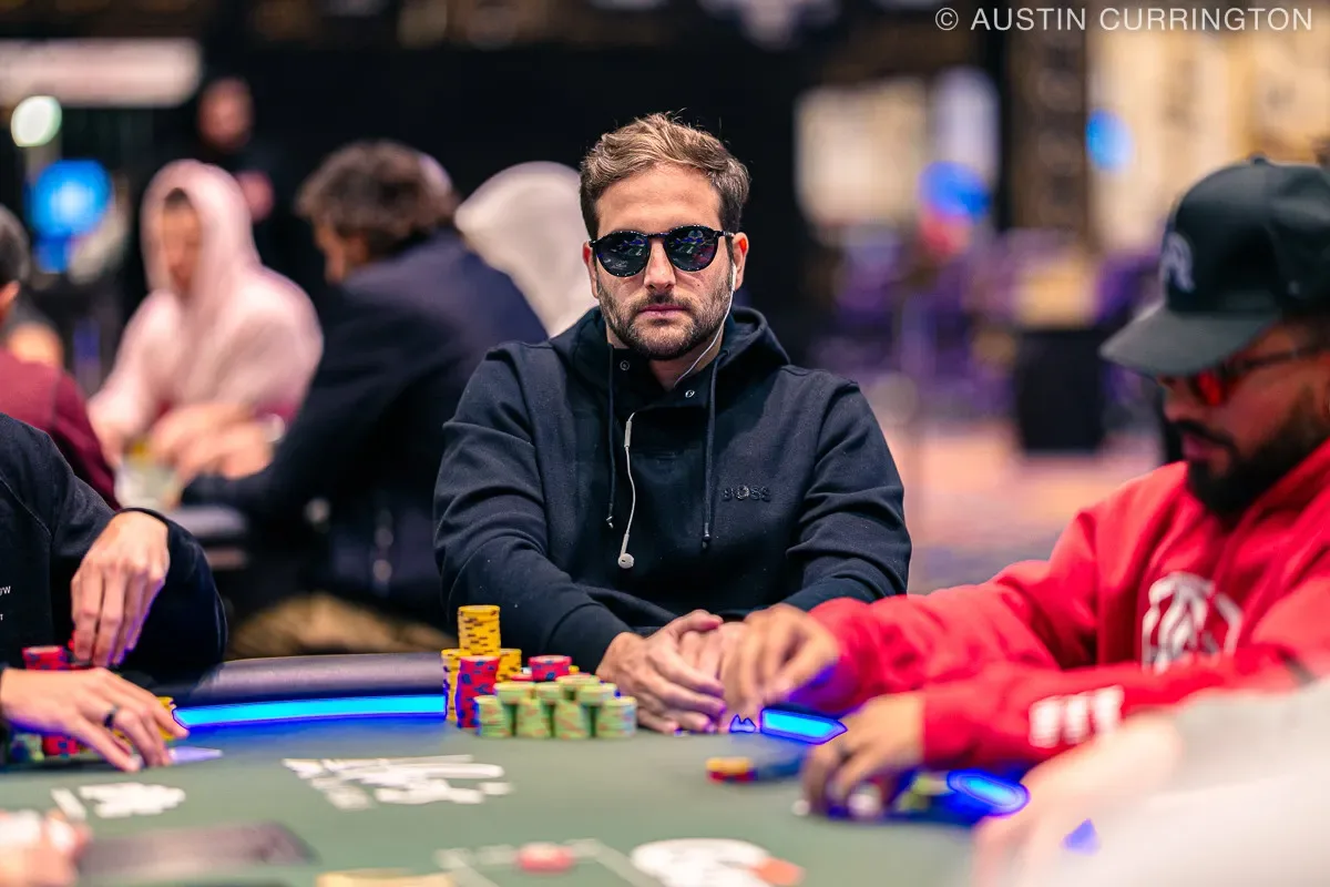 João Simão representa o Brasil e avança para o Dia 2 do US$ 100K PLO na WSOP Paradise