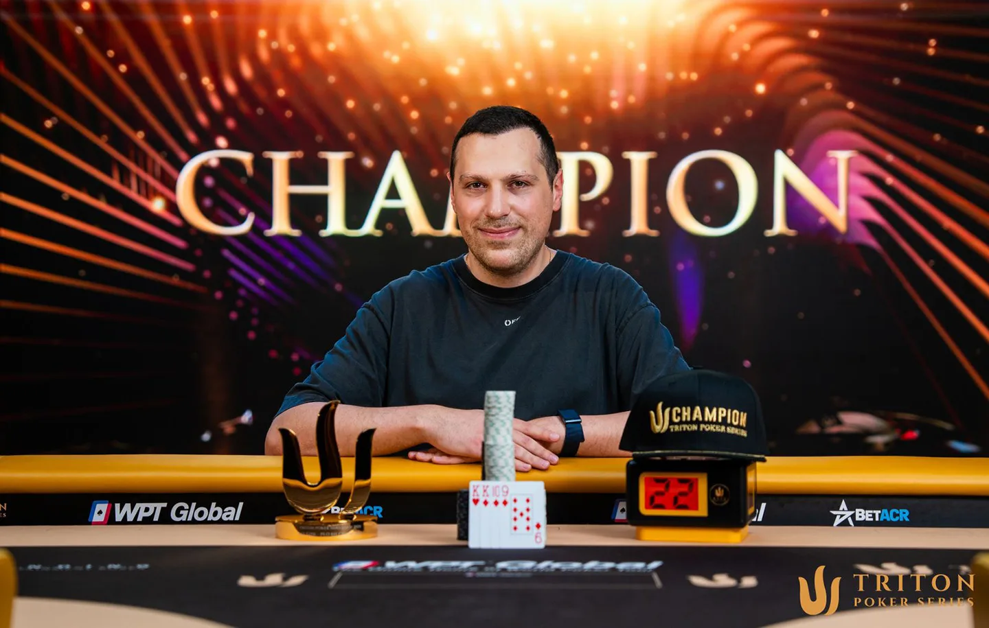 Artur Martirossian fatura o ranking geral da Triton Poker Series e leva US$ 200 mil