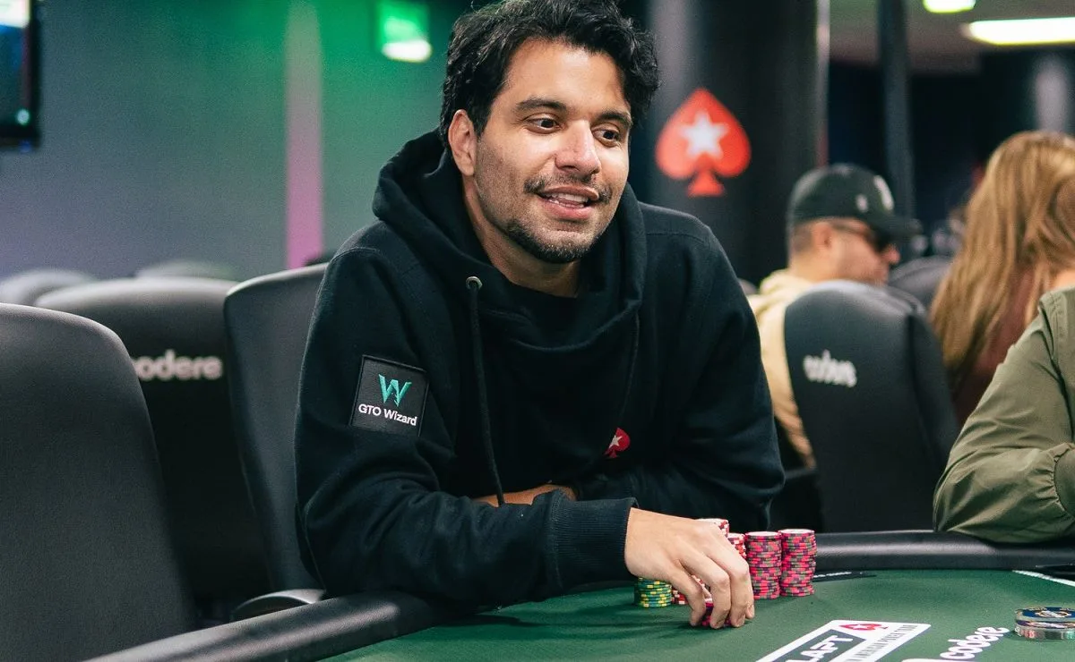 Renan Revinthis sobe ao pódio em torneio paralelo do EPT Praga levando € 25 mil