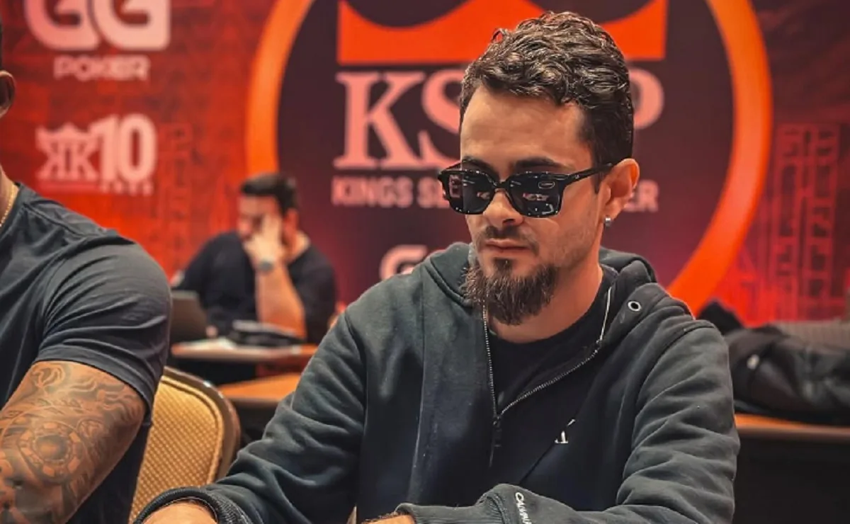 Caio Curuca forra com vice no Evento 75 da New Year Series no PokerStars