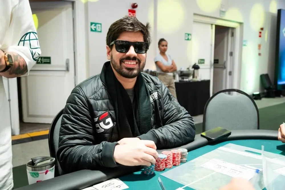 Douglas Lopes lidera Main Event do BSOP Summer rumo ao Dia 3