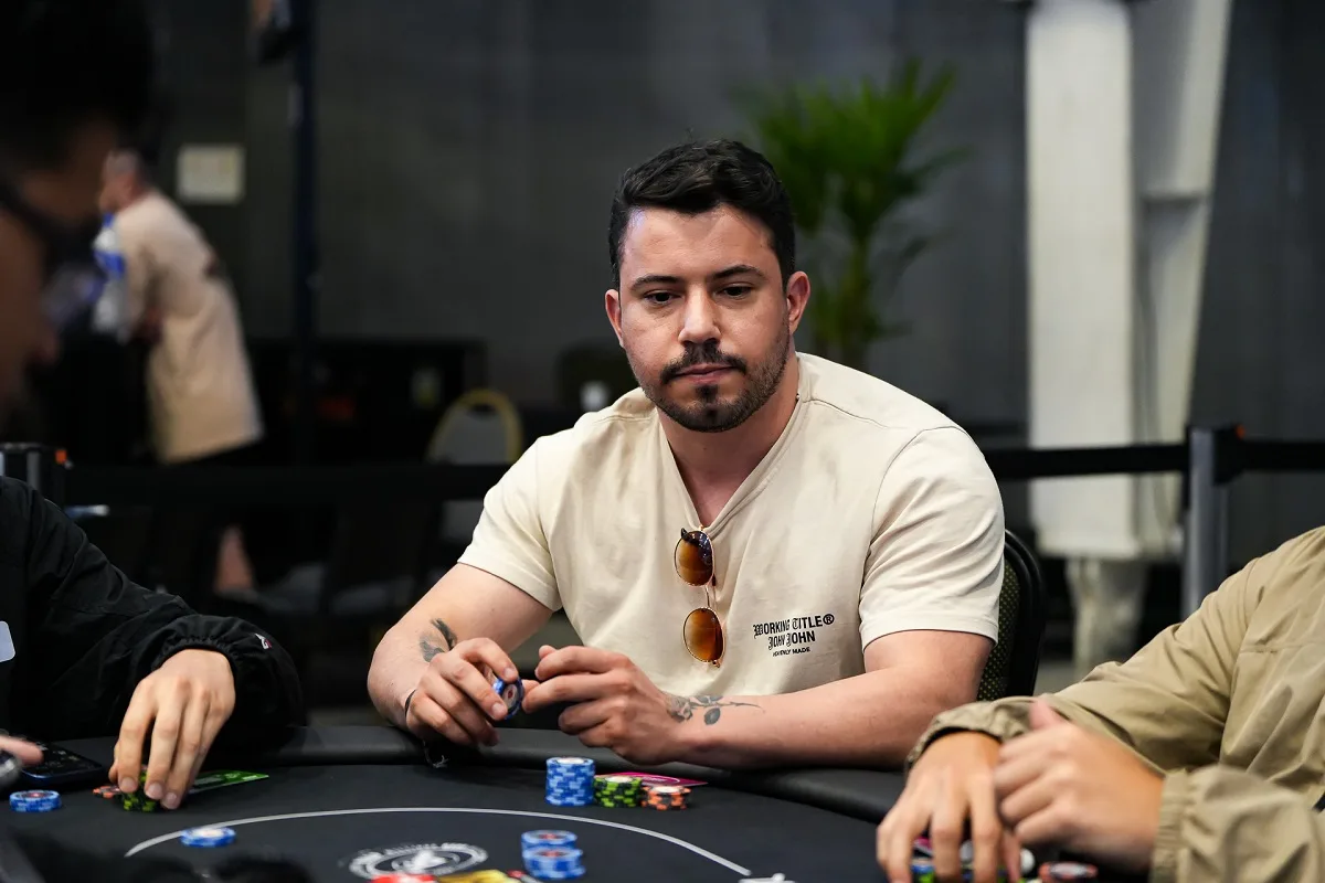 Emanuel Oliveira vence Sunday Special do SCOOP Warm-Up em dobradinha brasileira