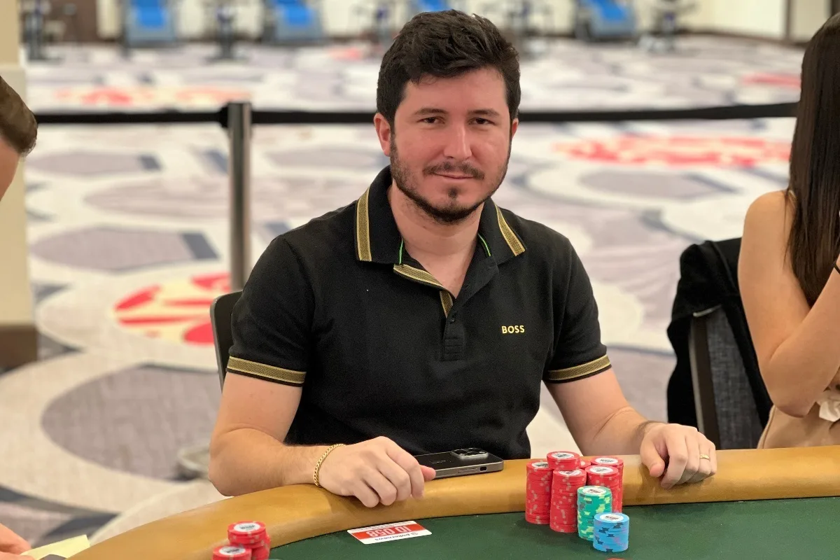 Dennys Ramos crava 66-High e lidera Brasil na quinta-feira (12) de SCOOP