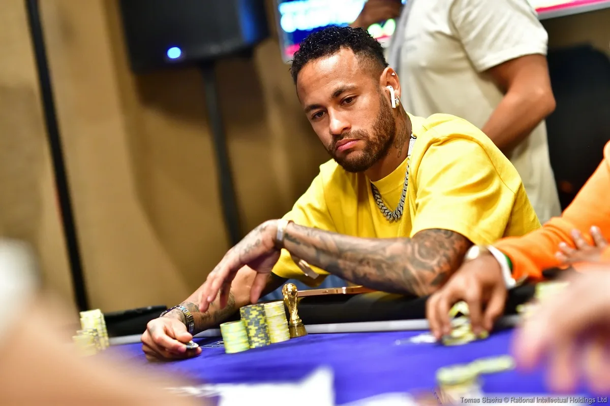 Neymar sobe ao pódio do US$ 5.200 Bounty Builder SHR do SCOOP