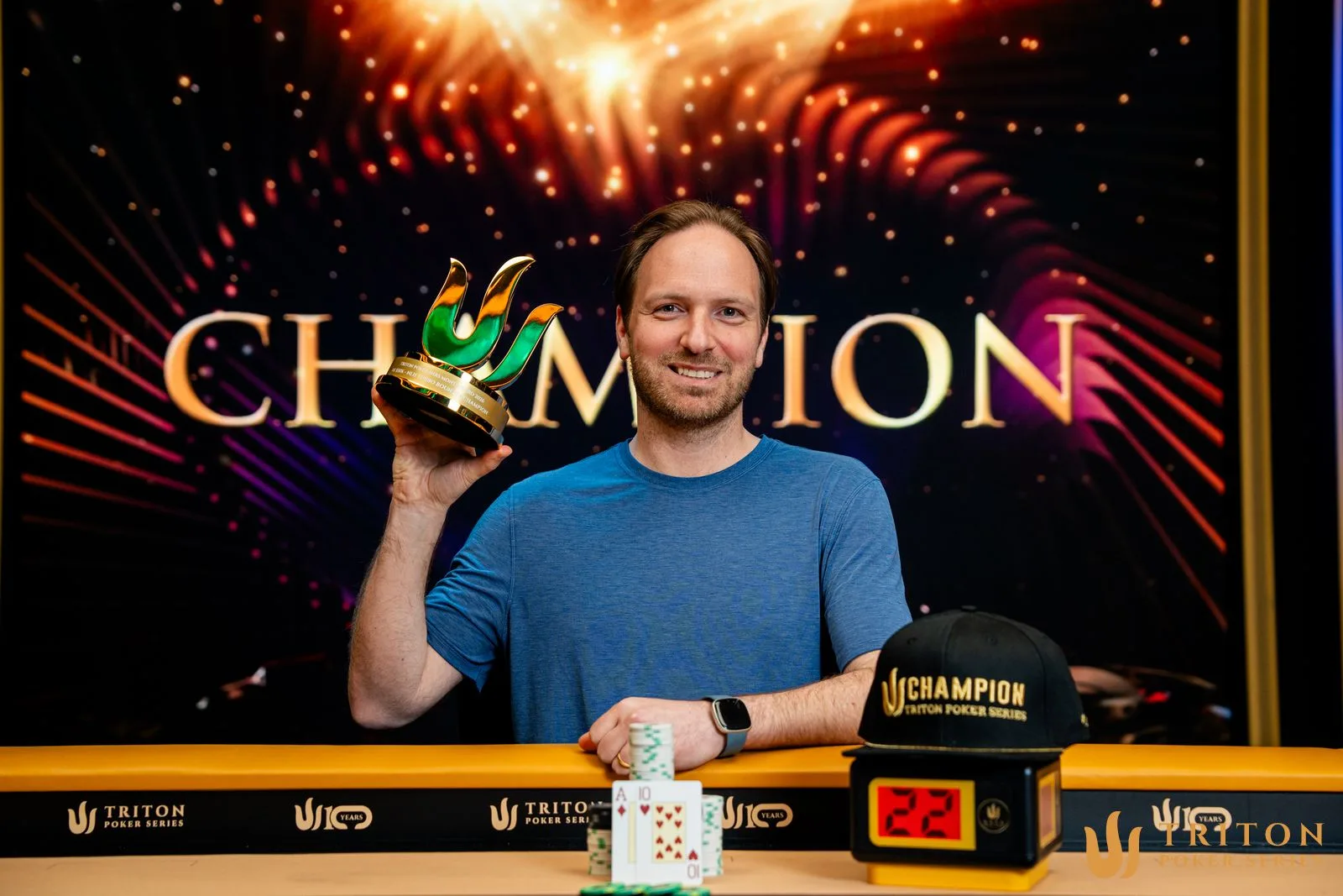 Mike Watson leva mais um troféu de campeão na Triton Montenegro