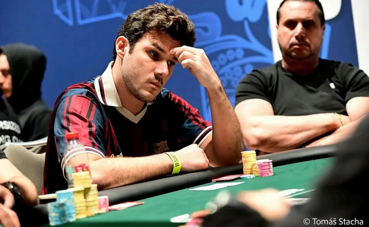 Igor Kirch lidera brasileiros no PokerStars com HU do Mini Bounty Builder HR