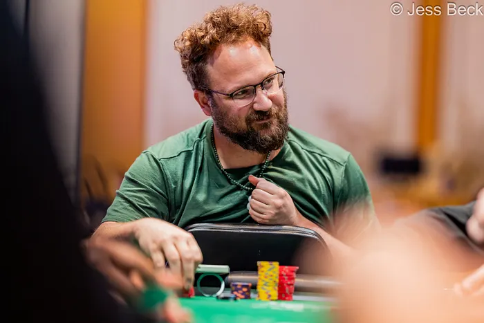 Discreto, mas vencedor: Calvin Anderson acumula braceletes e desafia elite da WSOP
