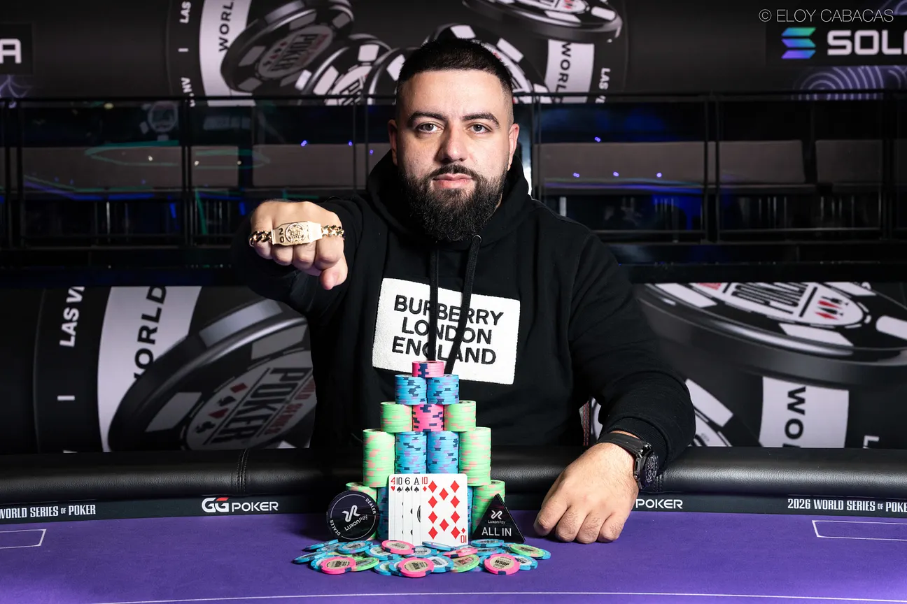 Daniel Aharoni aproveita momento raro ao extremo e conquista bracelete na WSOP 