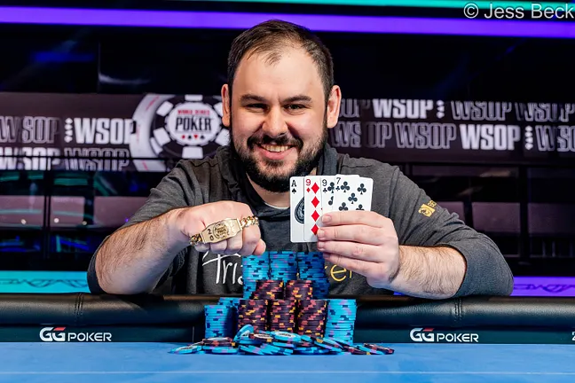 Harry Rubin dispensa festa com amigos e comemora bracelete da WSOP com o pai