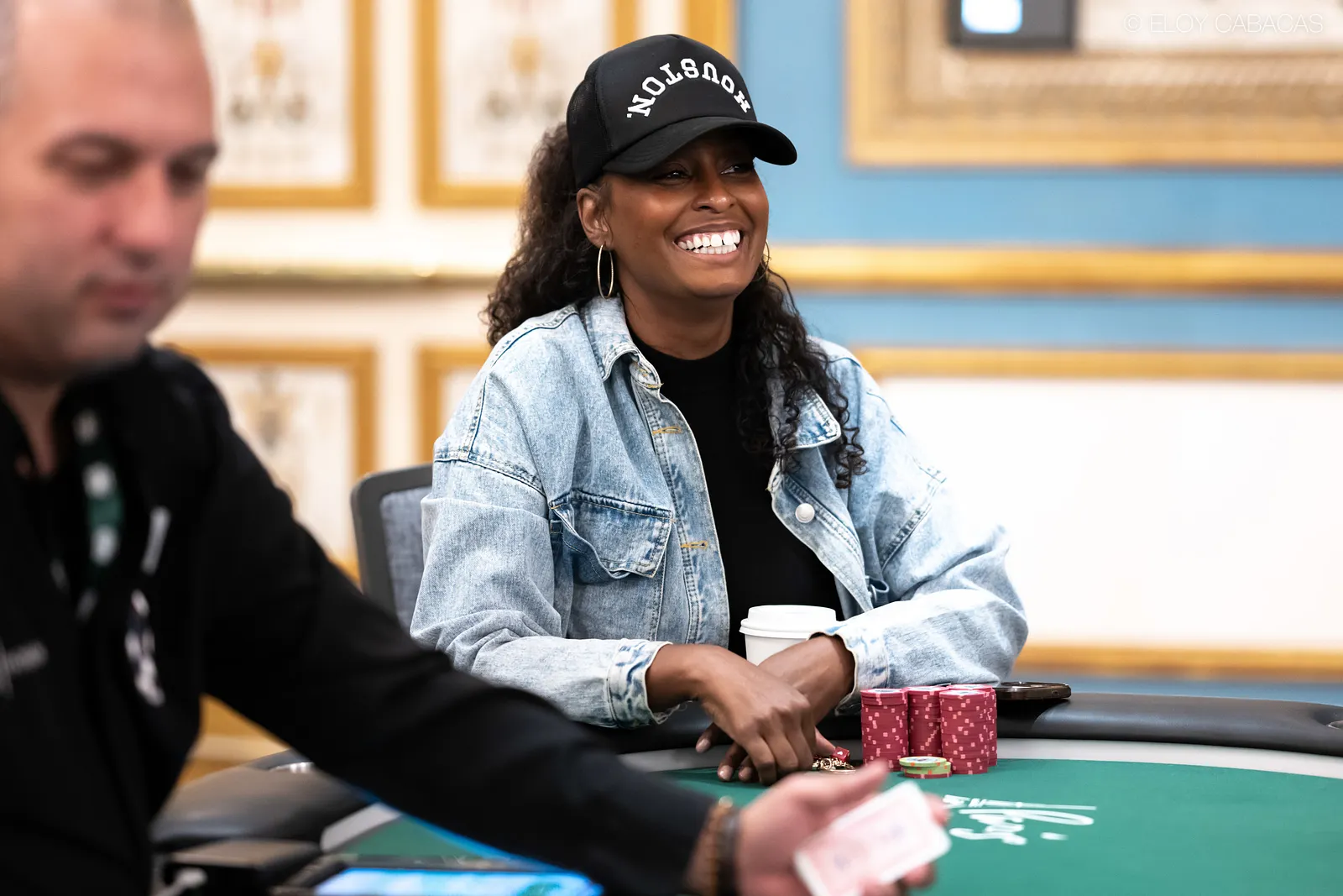Dealer da WSOP transforma sonho em realidade ao chegar em mesa final
