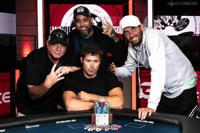 Scott Clements garante 4º bracelete da carreira em mesa final que teve Phil Hellmuth