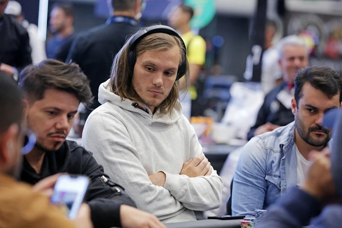 Alisson Piekazewicz avança à mesa final do GGMillion$ da GGWF