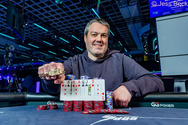 Matt Grapenthien, o especialista em Stud, levou o segundo bracelete dele na WSOP