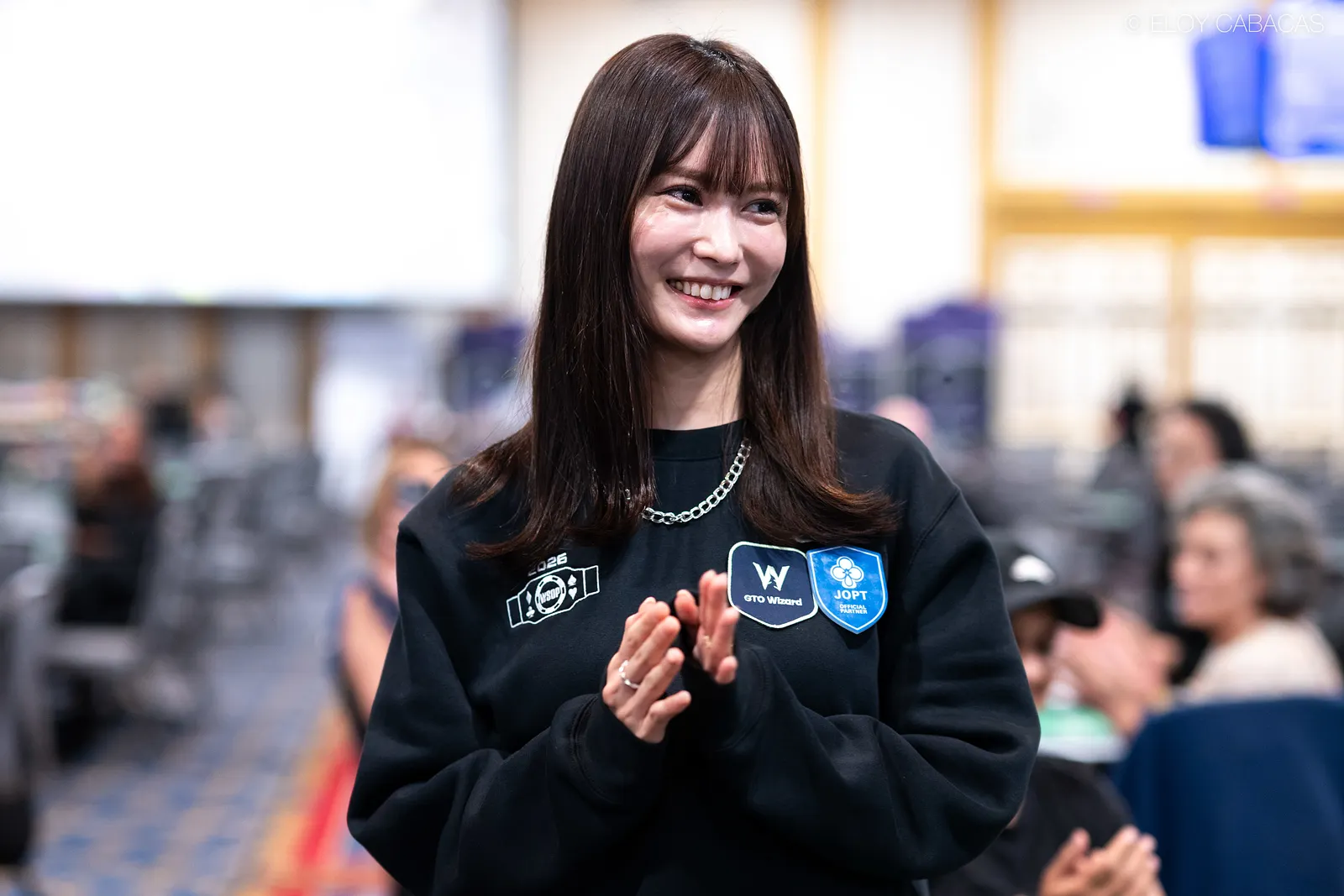 Shiina Okamoto desvia no river e puxa grande pote durante torneio da WSOP