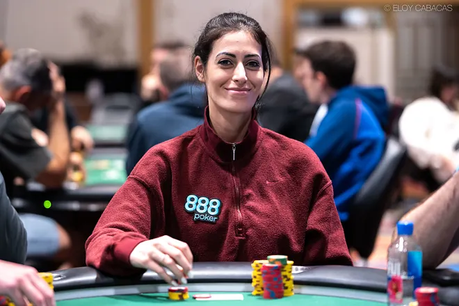 Vivi Saliba lidera lista de 18 brasileiros classificados para valioso torneio na WSOP