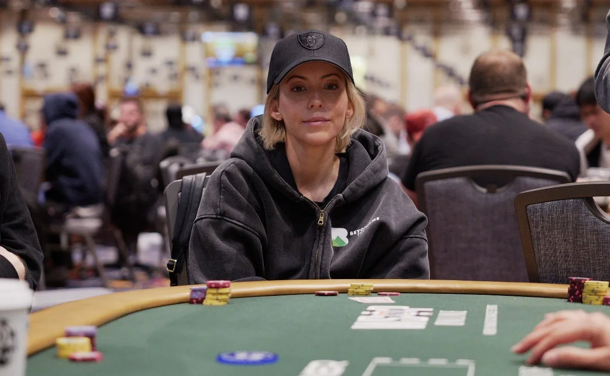 Set x set x AA: confira o cooler que eliminou Farah Galfond no Main Event da WSOP