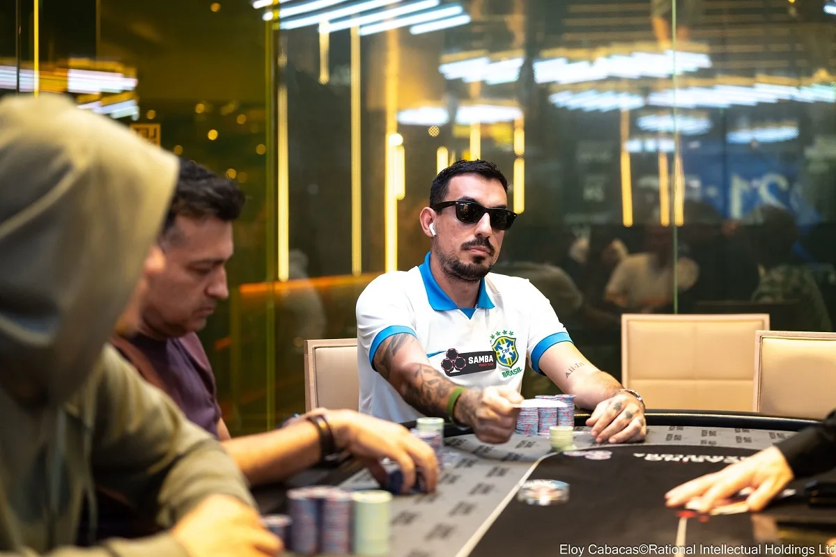 Peter Patrício lidera pelotão brasileiro no Dia 2ABC do Main Event da WSOP