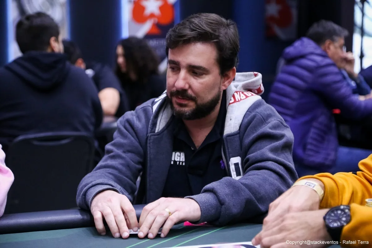 Renato Valentim se destaca no GGPoker com título do Thursday Throwdown