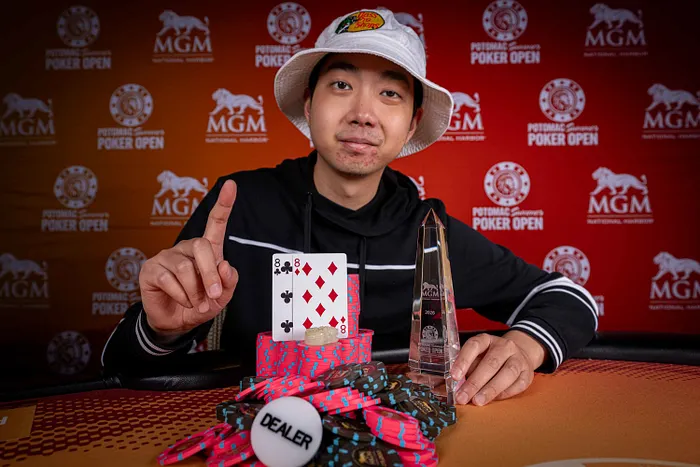 Jogador leva troféu após acordo inusitado em torneio nos Estados Unidos